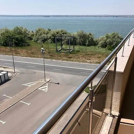 Platinum - Summerland Sea And Lake View *